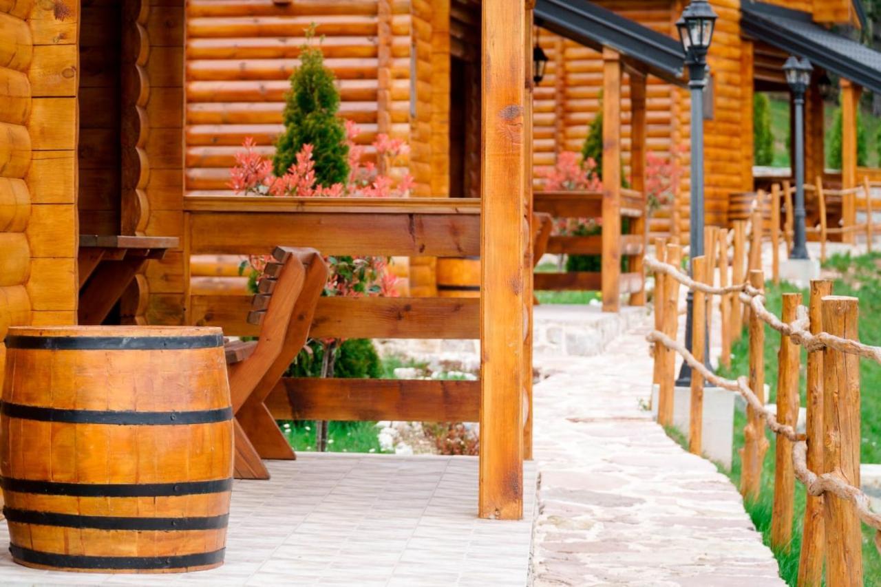 Forest&Lake Cottages Virpazar Exterior photo